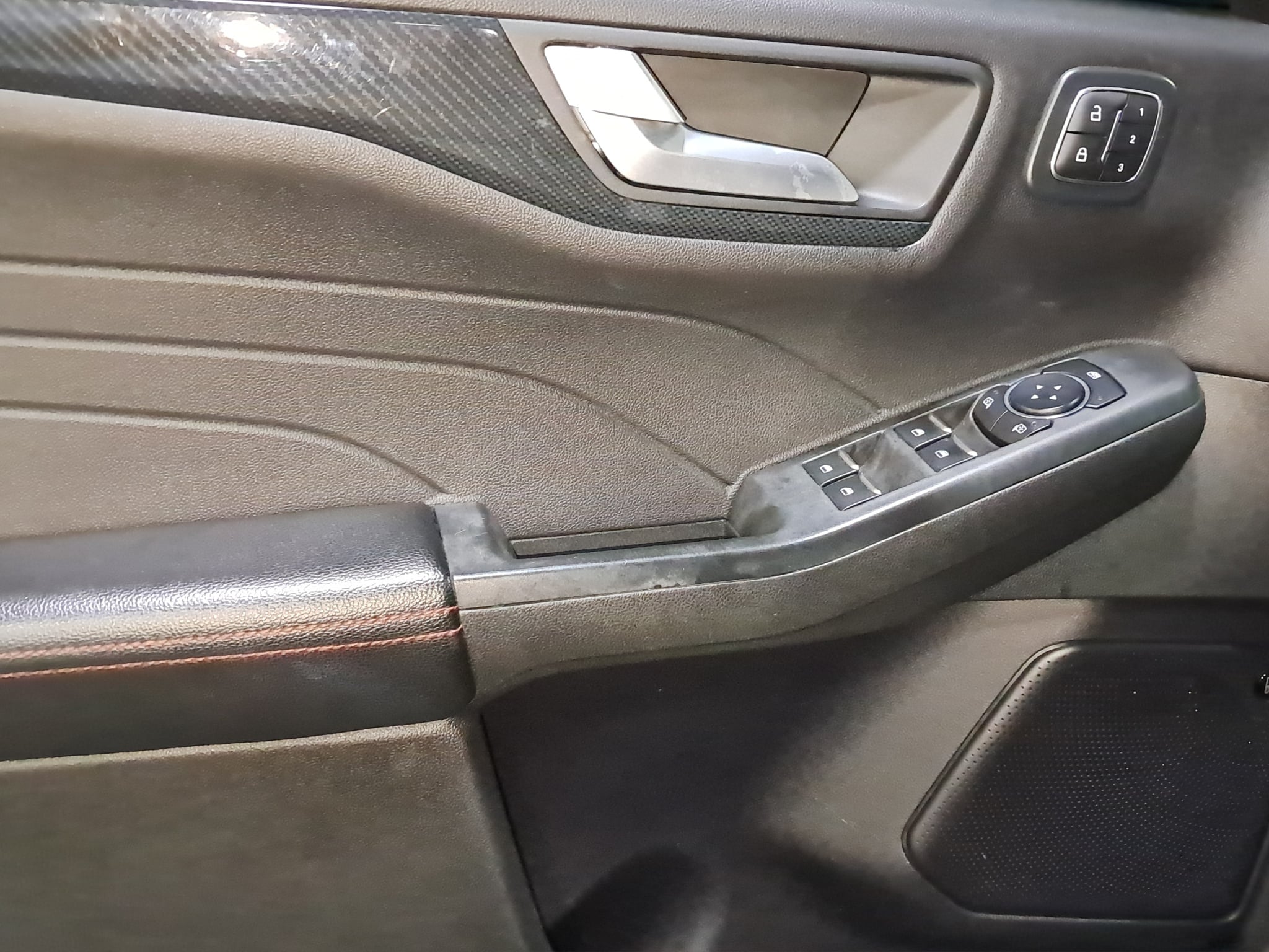 2023 Ford Escape Vud