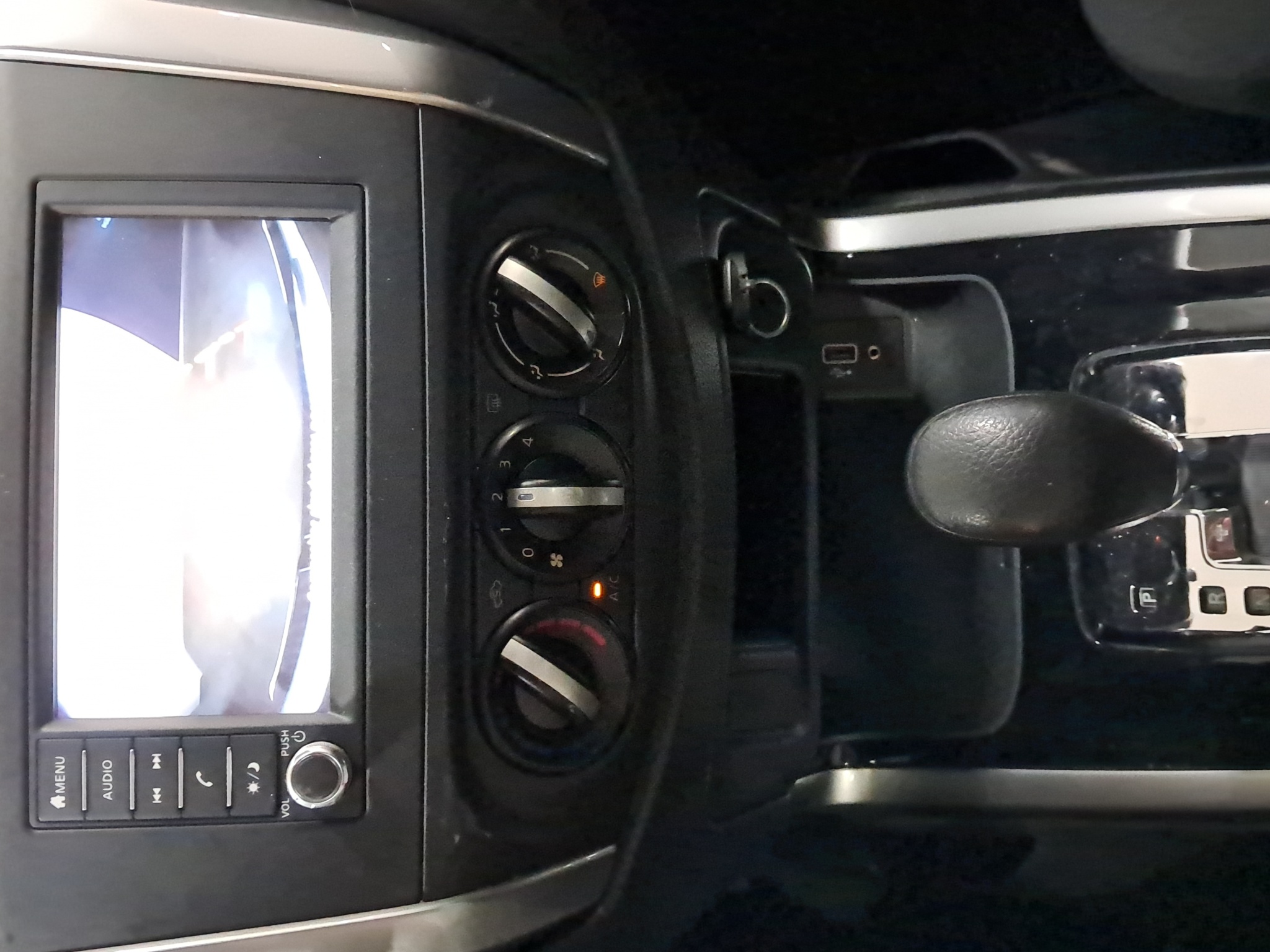 2024 Nissan Comerciales Np300