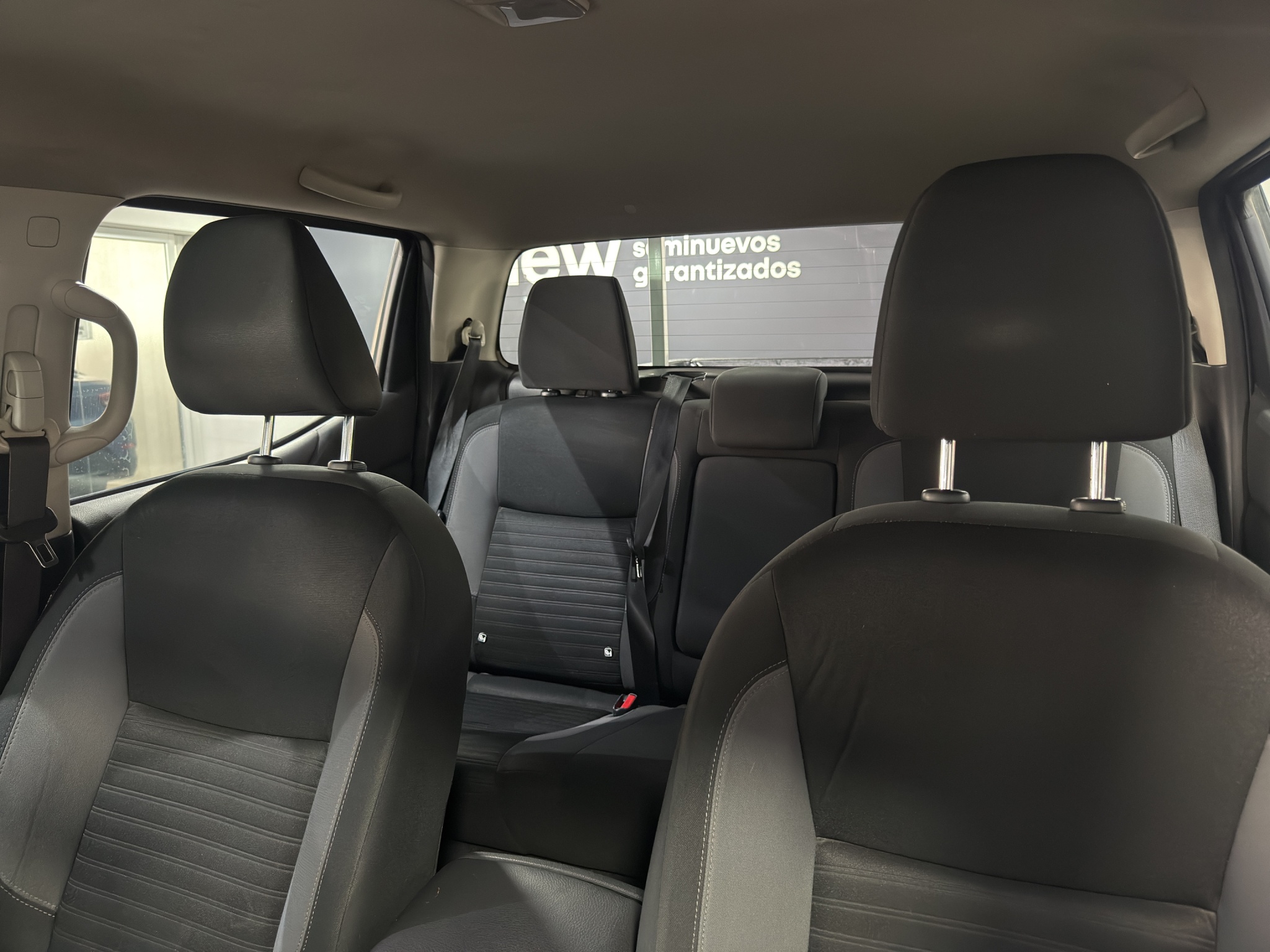 2021 Nissan Comerciales Frontier Y Np 300 Frontier Pick-Up