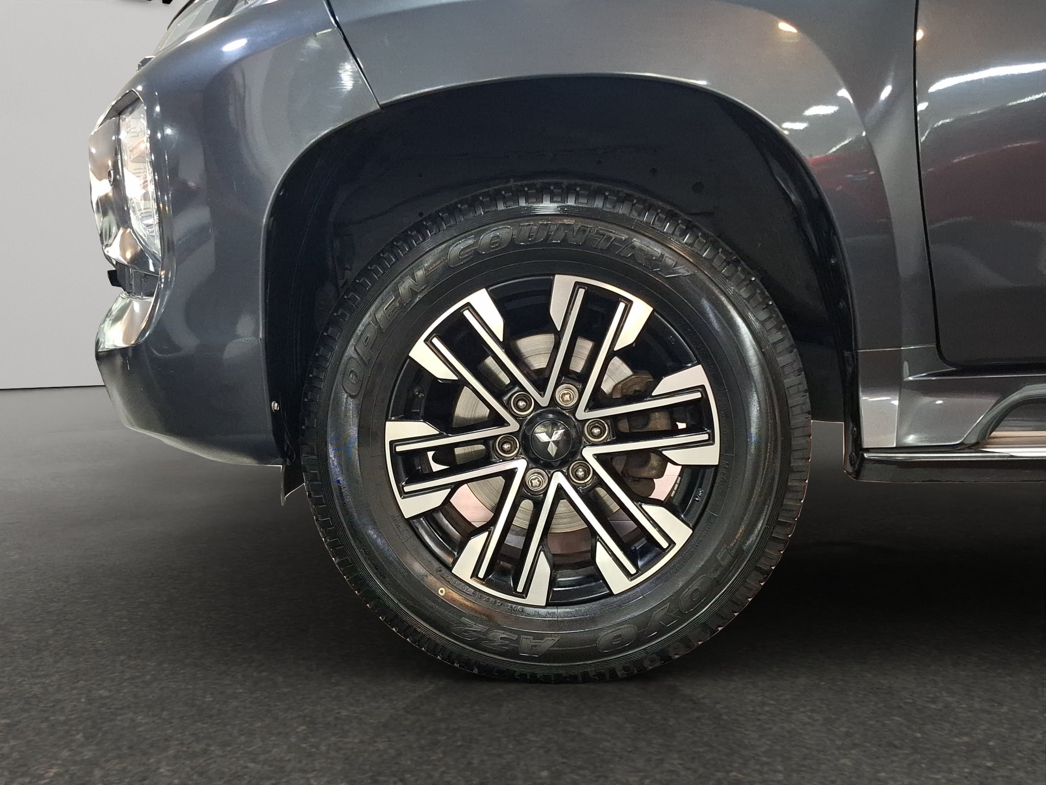 2022 Mitsubishi Montero Vud