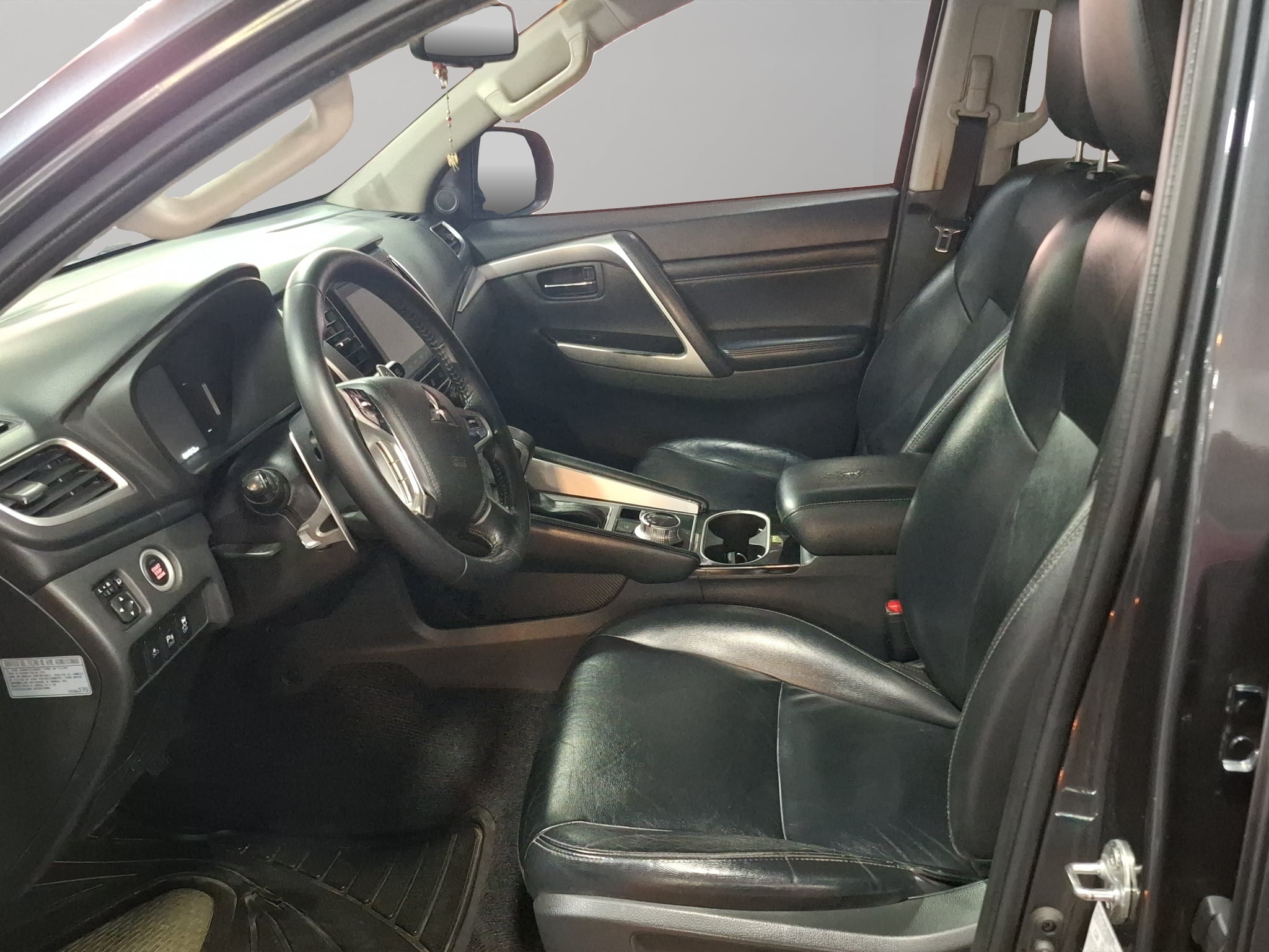 2022 Mitsubishi Montero Vud